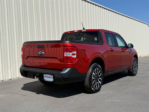 Used 2024 Ford Maverick Lariat image 3