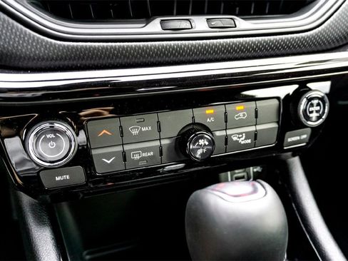 New 2026 Jeep Compass Latitude image 15