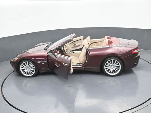 Used 2015 Maserati GranTurismo Convertible image 57