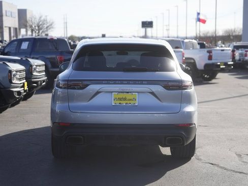 Used 2021 Porsche Cayenne image 7