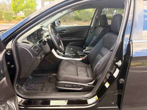 Used 2014 Honda Accord Sport image 14