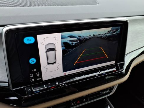 New 2026 Volkswagen Atlas Cross Sport SE image 20