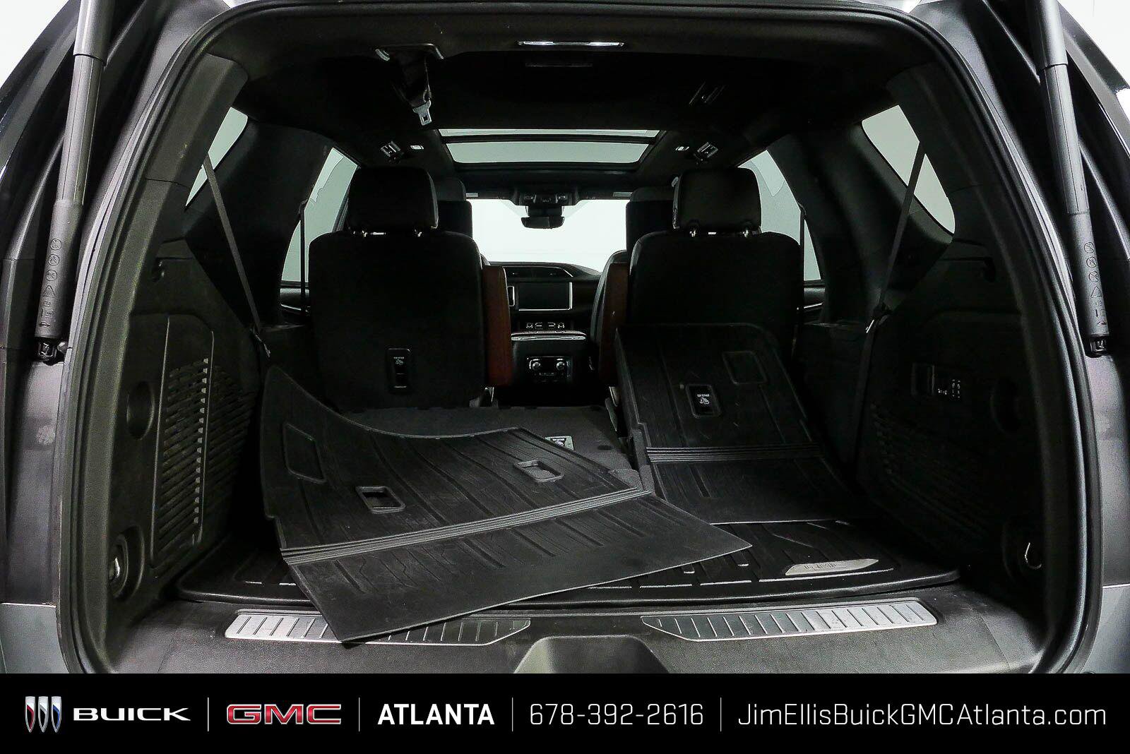 Certified 2023 GMC Yukon Denali Ultimate w/ LPO, Floor Liner Package AWD/4WD image 32