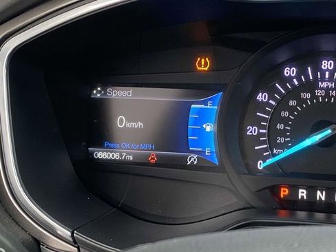 Used 2020 Ford Fusion SEL image 27