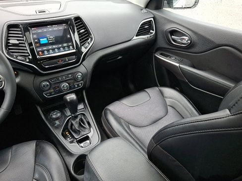 Used 2022 Jeep Cherokee Limited w/ Mopar Interior Package image 16