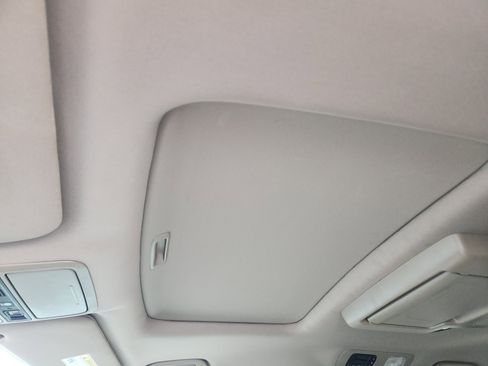 Used 2023 Honda Odyssey Elite image 25