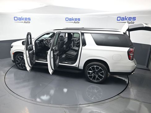 Used 2022 Chevrolet Suburban RST w/ Sport Performance Package AWD/4WD image 62