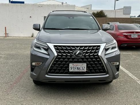 Used 2020 Lexus GX 460 Premium w/ Premium Package AWD/4WD image 3
