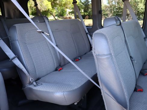 Used 2016 Chevrolet Express 3500 LT w/ LT Preferred Equipment Group RWD image 22