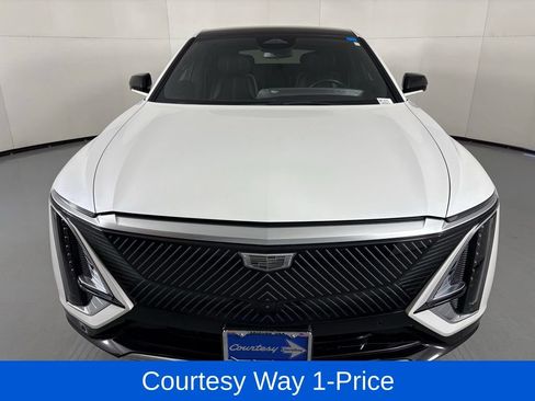 Used 2024 Cadillac Lyriq Tech w/ Driver Assist Package AWD/4WD image 4