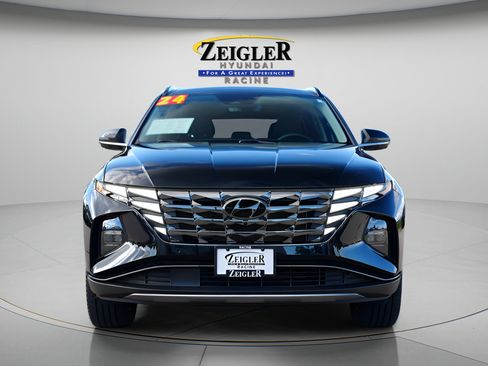 Certified 2024 Hyundai Tucson Limited AWD/4WD image 2