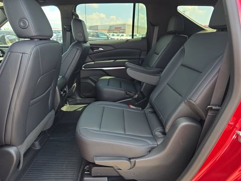 New 2027 Chevrolet Traverse LT w/ Midnight/Sport Edition FWD image 11