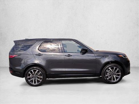 Certified 2024 Land Rover Discovery Dynamic SE image 6