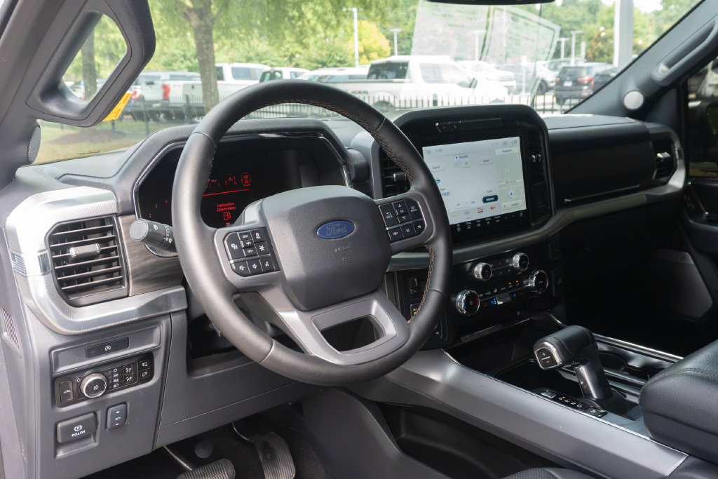 Used 2025 Ford F150 Lariat w/ Equipment Group 501A Mid AWD/4WD image 18