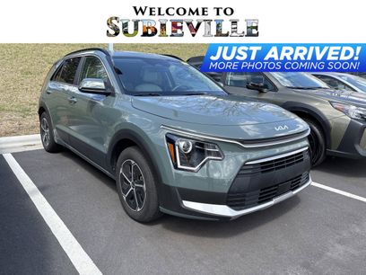Used 2025 Kia Niro EX