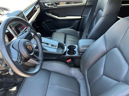 Used 2023 Porsche Macan S AWD/4WD image 17