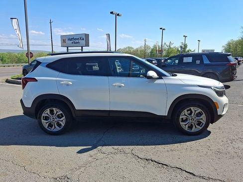 Used 2024 Kia Seltos S AWD/4WD image 6