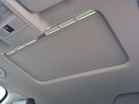 Used 2022 Volkswagen Passat 2.0T SE image 18