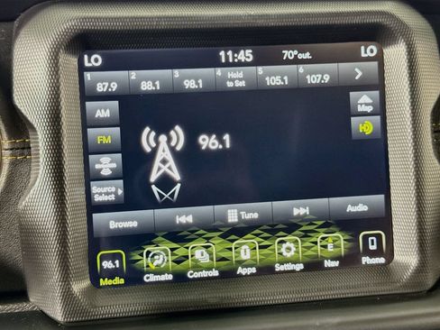 Used 2023 Jeep Wrangler Unlimited Sahara AWD/4WD image 33