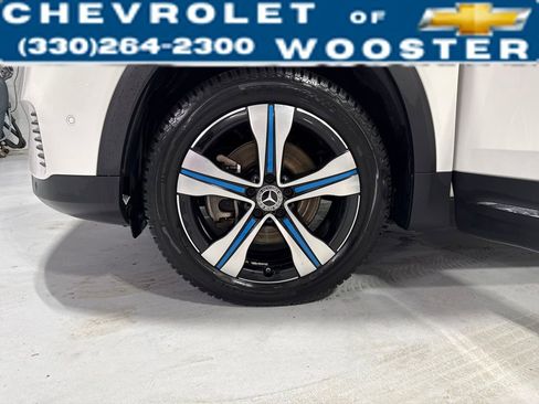 Used 2022 Mercedes-Benz EQB 300 4MATIC image 34