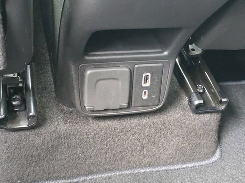 Used 2023 Chevrolet TrailBlazer LT w/ Convenience Package FWD image 12