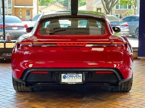Used 2025 Porsche Taycan 4S AWD/4WD image 9