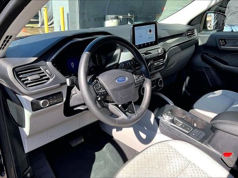 Used 2023 Ford Escape Active AWD/4WD image 13