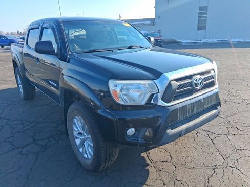 Used 2013 Toyota Tacoma 4x4 Double Cab w/ SR5 Pkg image 3
