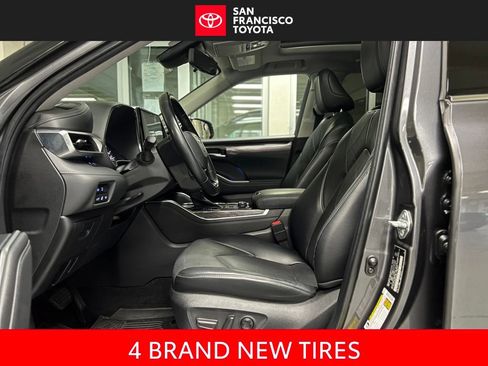 Used 2022 Toyota Highlander Platinum AWD/4WD image 11