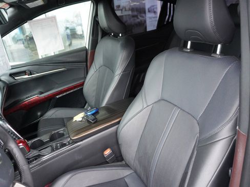 Used 2025 Toyota Camry XSE image 21