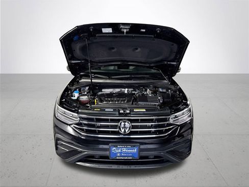 Certified 2023 Volkswagen Tiguan SE w/ Panoramic Sunroof Package image 22