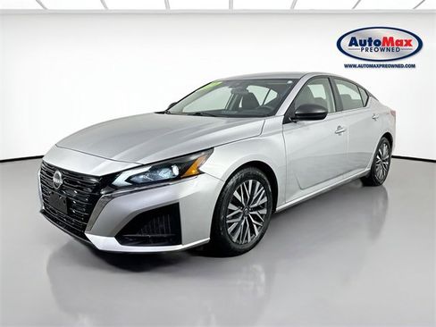 Used 2024 Nissan Altima 2.5 SV image 5