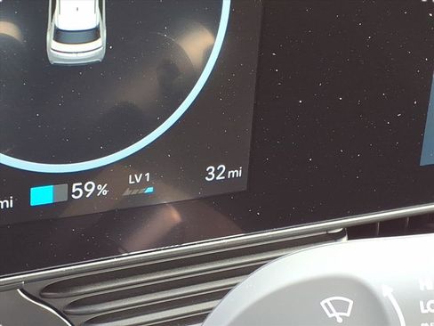 Used 2025 Hyundai Ioniq 5 SE image 20