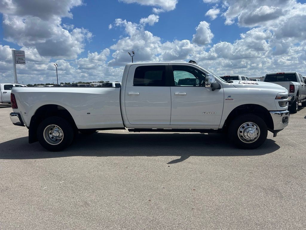 Used 2026 RAM 3500 Laramie AWD/4WD image 8