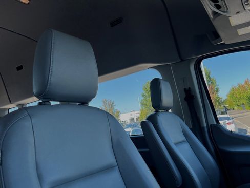 Used 2016 Ford Transit 350 XL image 17