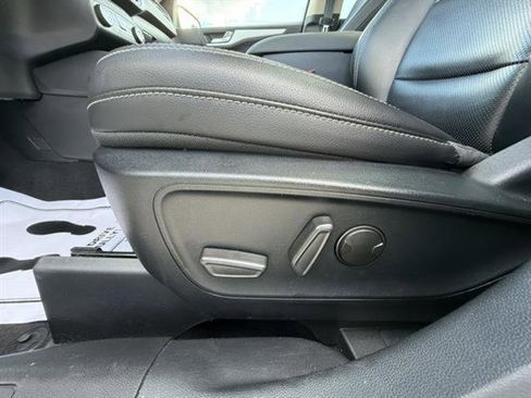 Used 2020 Ford Escape SEL image 15