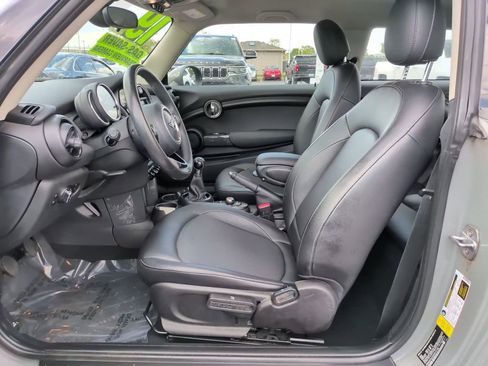 Used 2019 MINI Cooper 2-Door Hardtop FWD image 15