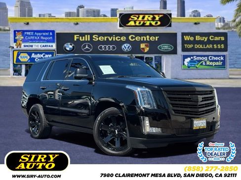 Used 2018 Cadillac Escalade Platinum AWD/4WD image 1