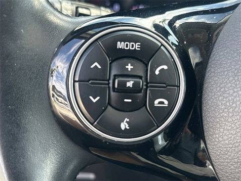 Certified 2022 Kia Soul GT-Line image 29