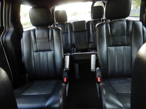 Used 2020 Dodge Grand Caravan GT image 21