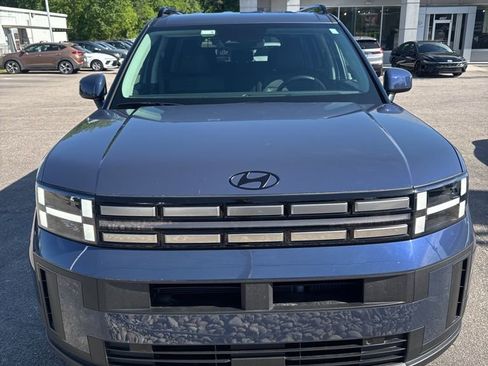 Used 2025 Hyundai Santa Fe SEL FWD image 3