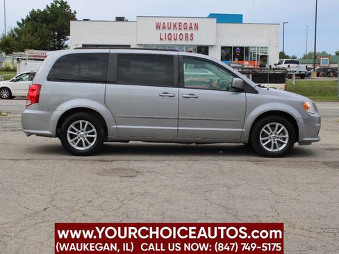 Used 2015 Dodge Grand Caravan SXT image 4