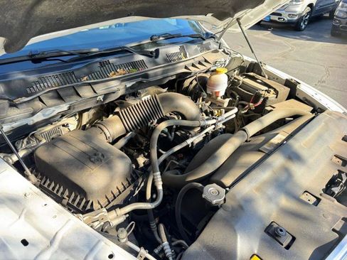 Used 2022 RAM 1500 Classic SLT w/ Protection Group AWD/4WD image 23