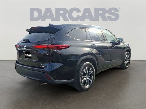 Used 2021 Toyota Highlander XLE image 7