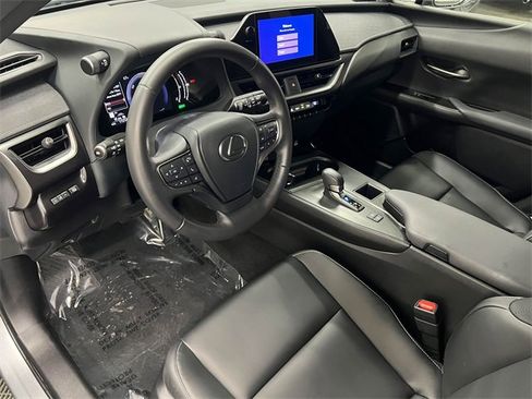 Certified 2025 Lexus UX 300h FWD image 16