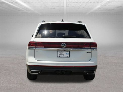 Used 2024 Volkswagen Atlas SE AWD/4WD image 8