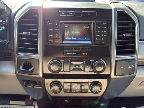 Used 2019 Ford F550 4x4 Crew Cab Super Duty w/ XLT Value Package image 34