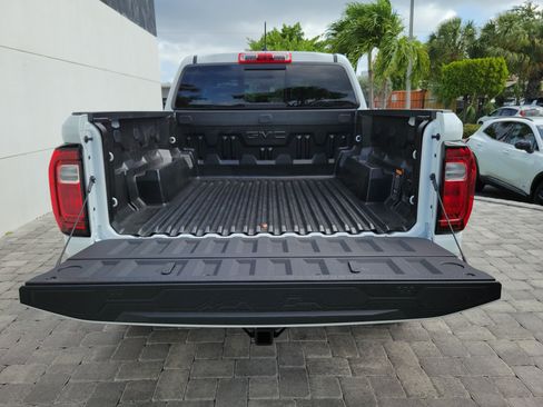 New 2026 GMC Canyon Elevation w/ Convenience Package RWD image 9