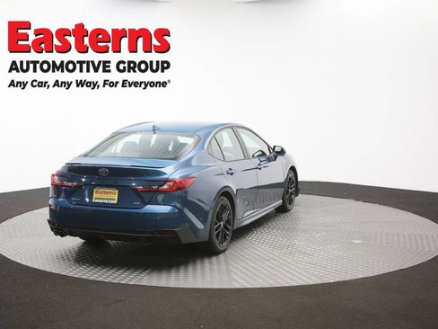 Used 2025 Toyota Camry SE FWD image 40