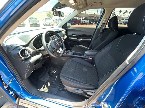 Used 2024 Nissan Kicks SV FWD image 11